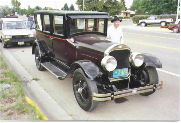 1925 Flint E-55 Four-Door Sedan