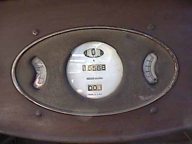 1929 Rugby D40 De Luxe Four-Door Sedan