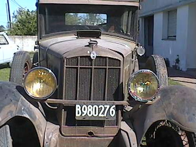 1929 Rugby D40 De Luxe Four-Door Sedan