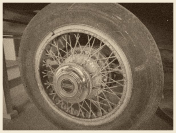 Wire wheel with a Durant hub cap